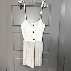 ❌SOLD❌  Speechless Romper Size Medium - NWOT